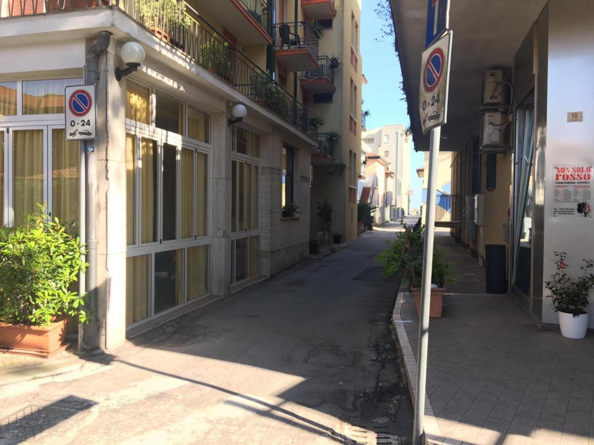 App. Marcopolo - 100Mt Dal Mare Leilighet Lido di Jesolo Eksteriør bilde